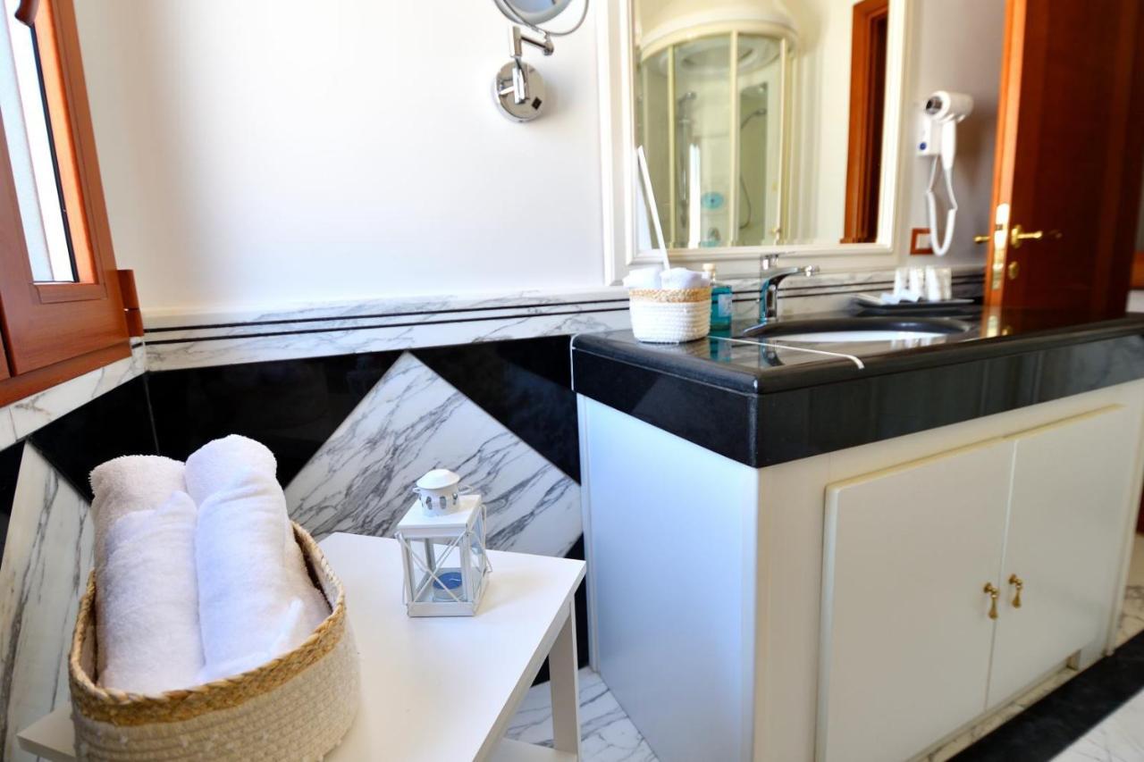 Bed and Breakfast Le Cinema Formia Exterior foto