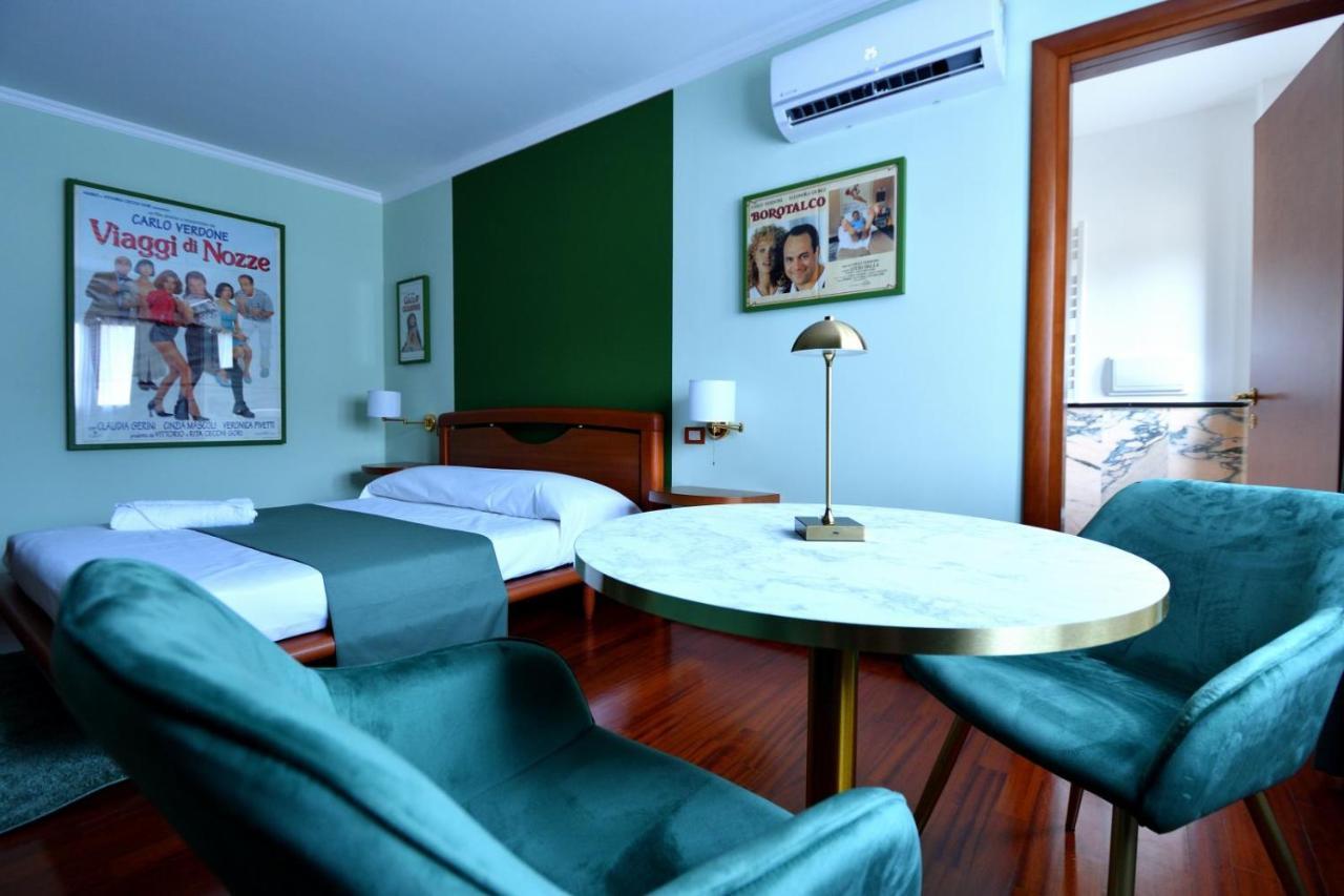 Bed and Breakfast Le Cinema Formia Exterior foto
